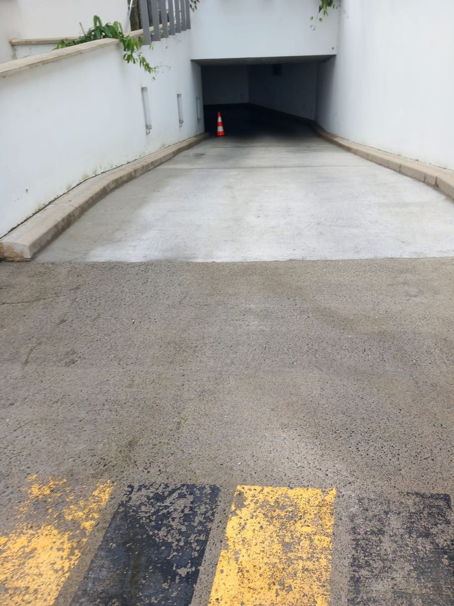 Après — Nettoyage de parking