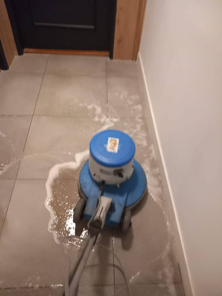 Avant — Brossage mécanisé